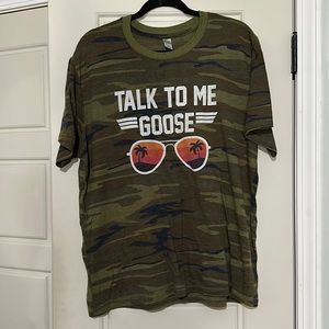 Camo Top Gun “Talk to me Goose” t-shirt size XL
